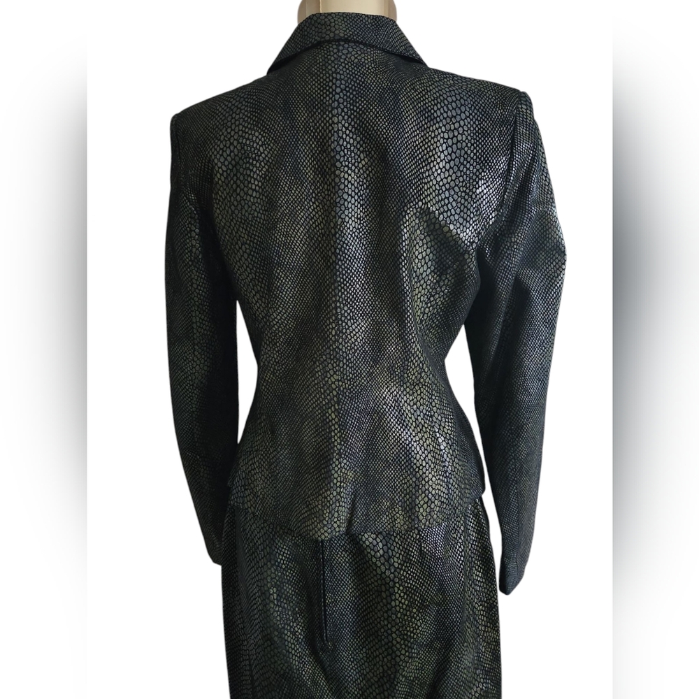 Danier Metallic Textured Black and Olive Two-Piece Skirt Set - Picture 3 of 16